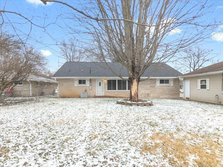 1105 S Stockport Drive, Muncie, IN 47304 - #2