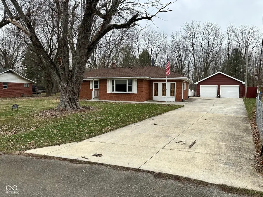 5798 Henderson Drive, Brownsburg, IN 46112 - Image #2