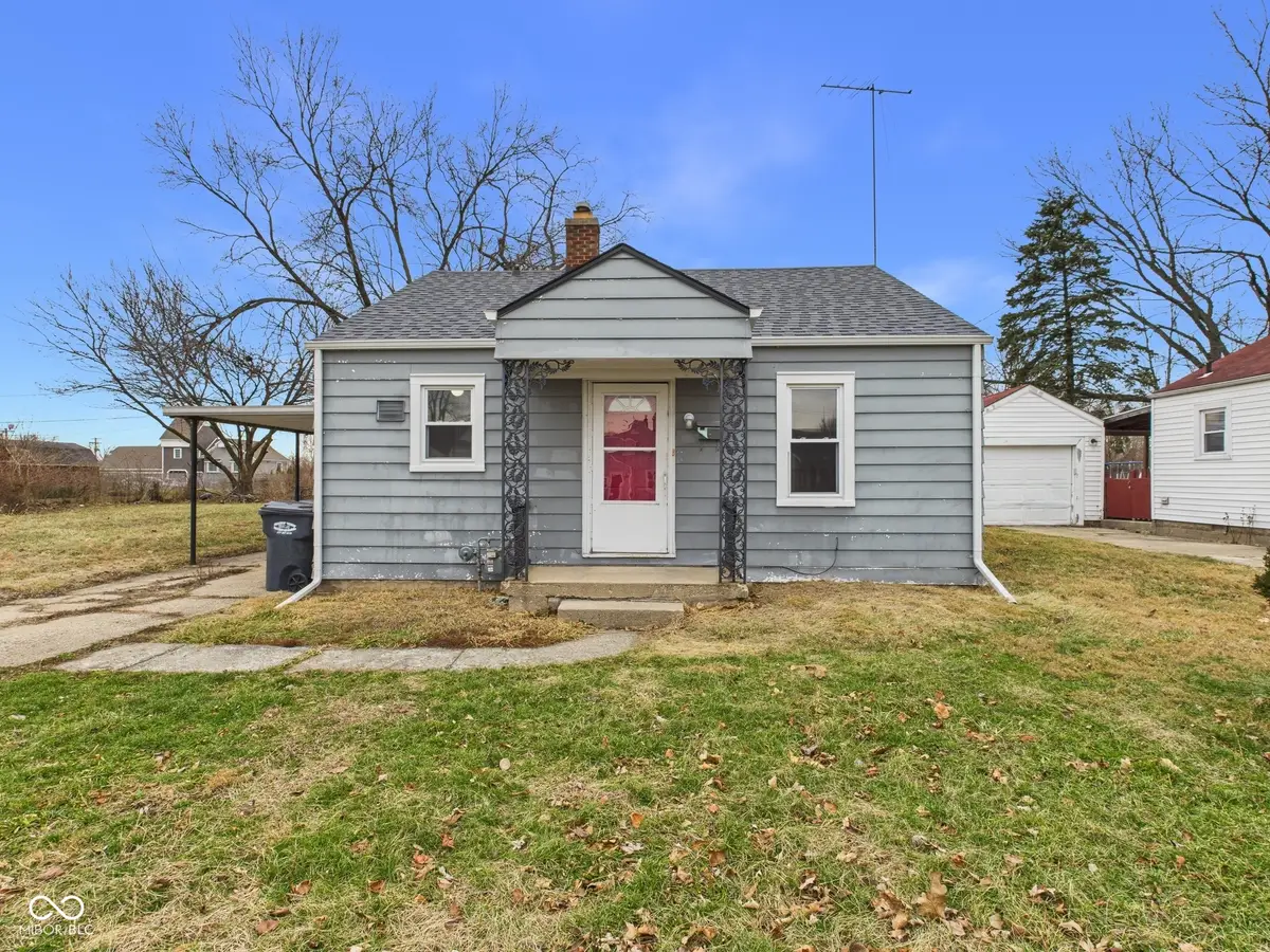 204 E 34th Street, Anderson, IN 46013 - #1
