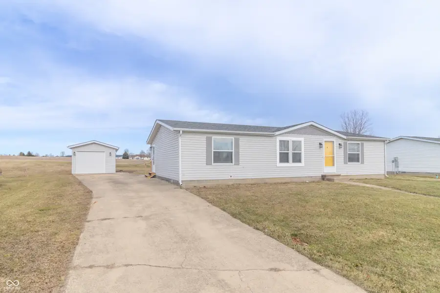 1104 W Hollywood Drive, Rushville, IN 46173 - Image #2