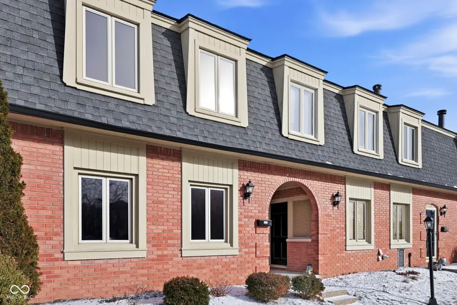 1154 Canterbury Square N, Indianapolis, IN 46260 - #2