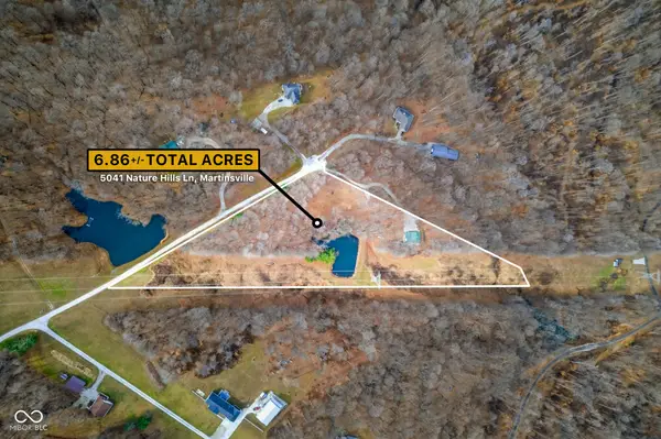 5041 N Nature Hills Lane, Martinsville, IN 46151