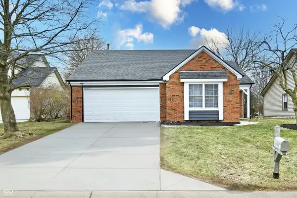 8547 Rock Hollow Circle, Indianapolis, IN 46256