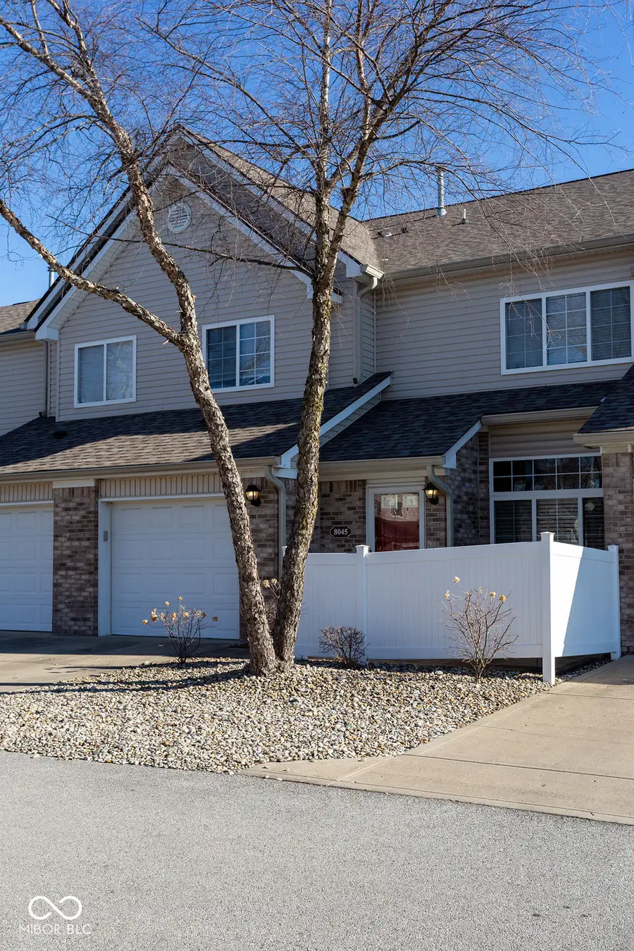 8045 Seabrook Drive, Indianapolis, IN 46237 - Image #2