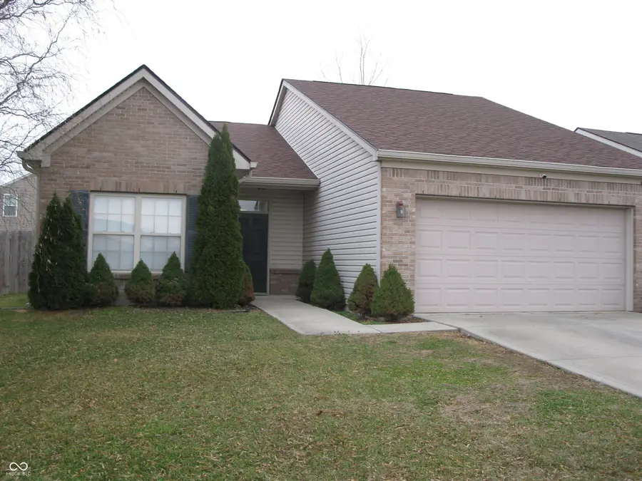 6352 Emerald Springs Drive, Indianapolis, IN 46221 - Image #2
