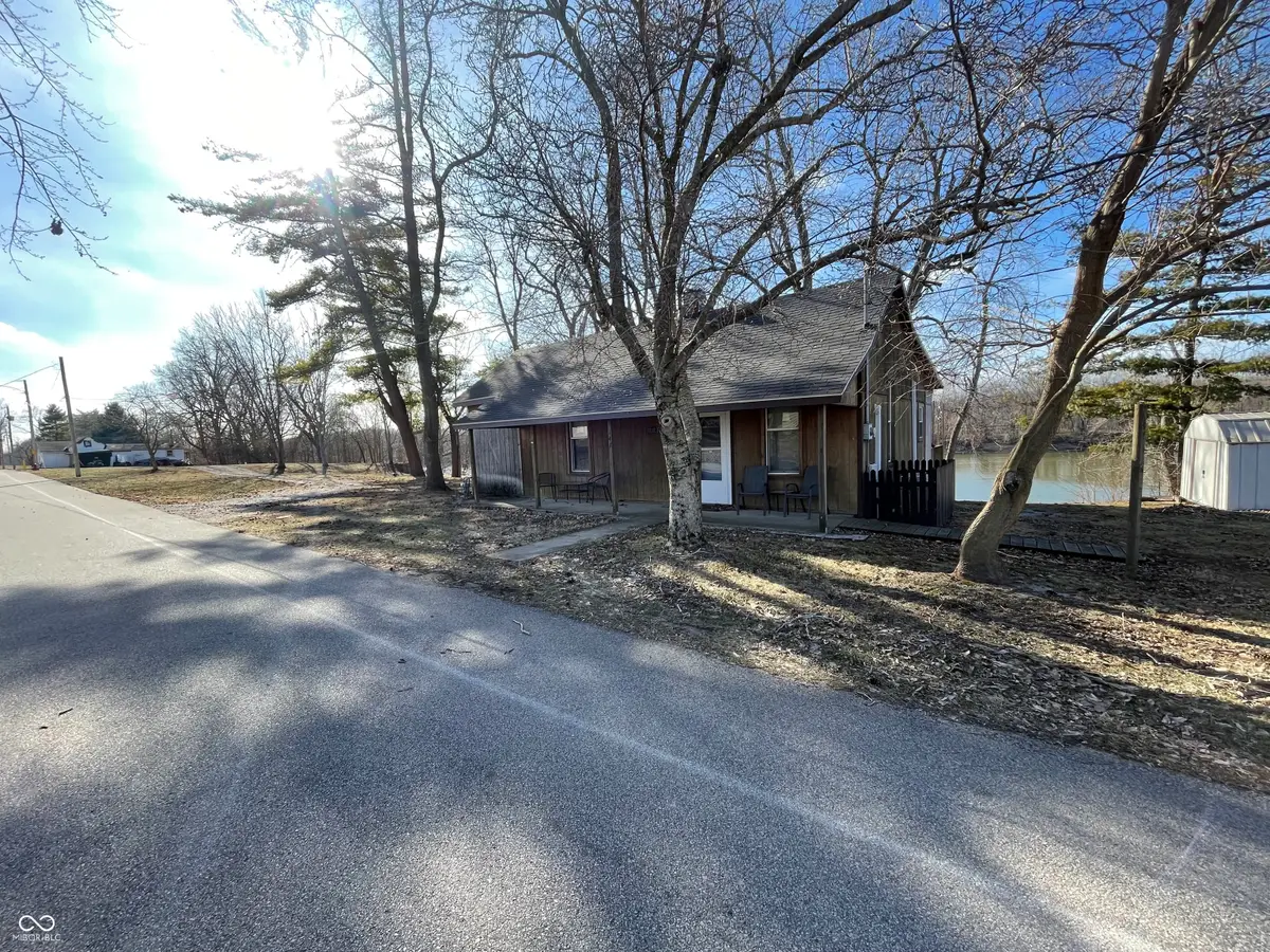 143 N Water Street, Montezuma, IN 47862 - #1