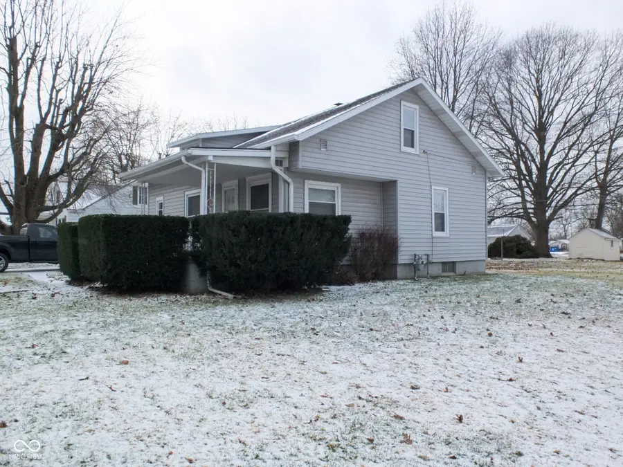 501 S Grace Avenue, Crawfordsville, IN 47933 - #2