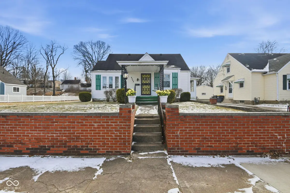 1921 W 9th Street, Anderson, IN 46016 - #1