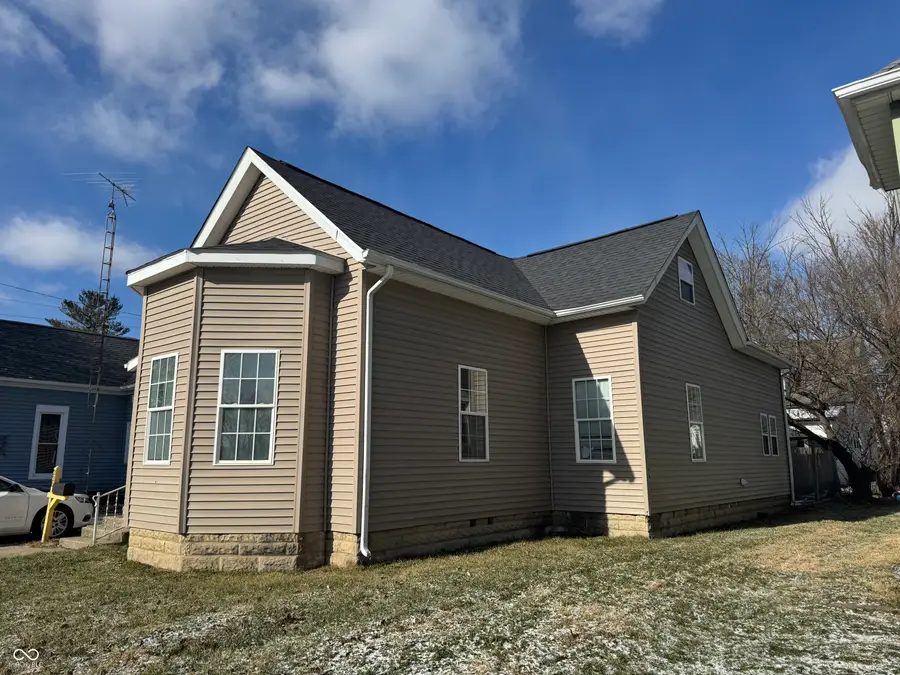 320 E 6th Street, Rushville, IN 46173 - Image #2