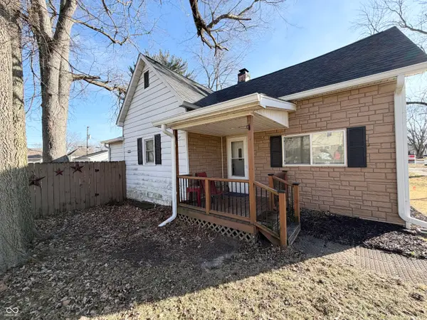 702 S 5th Street, Clinton, IN 47842