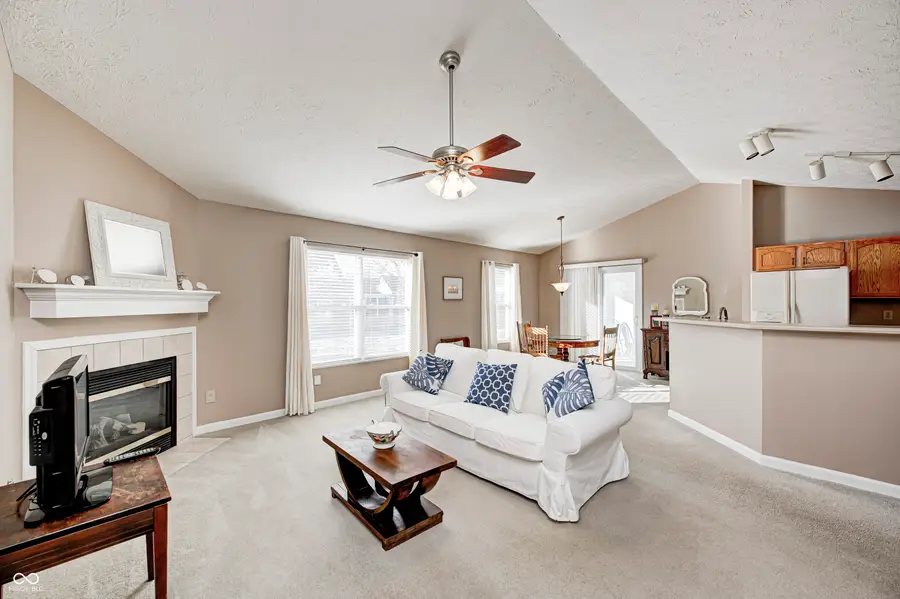 721 Treeview Circle, Avon, IN 46123 - #2