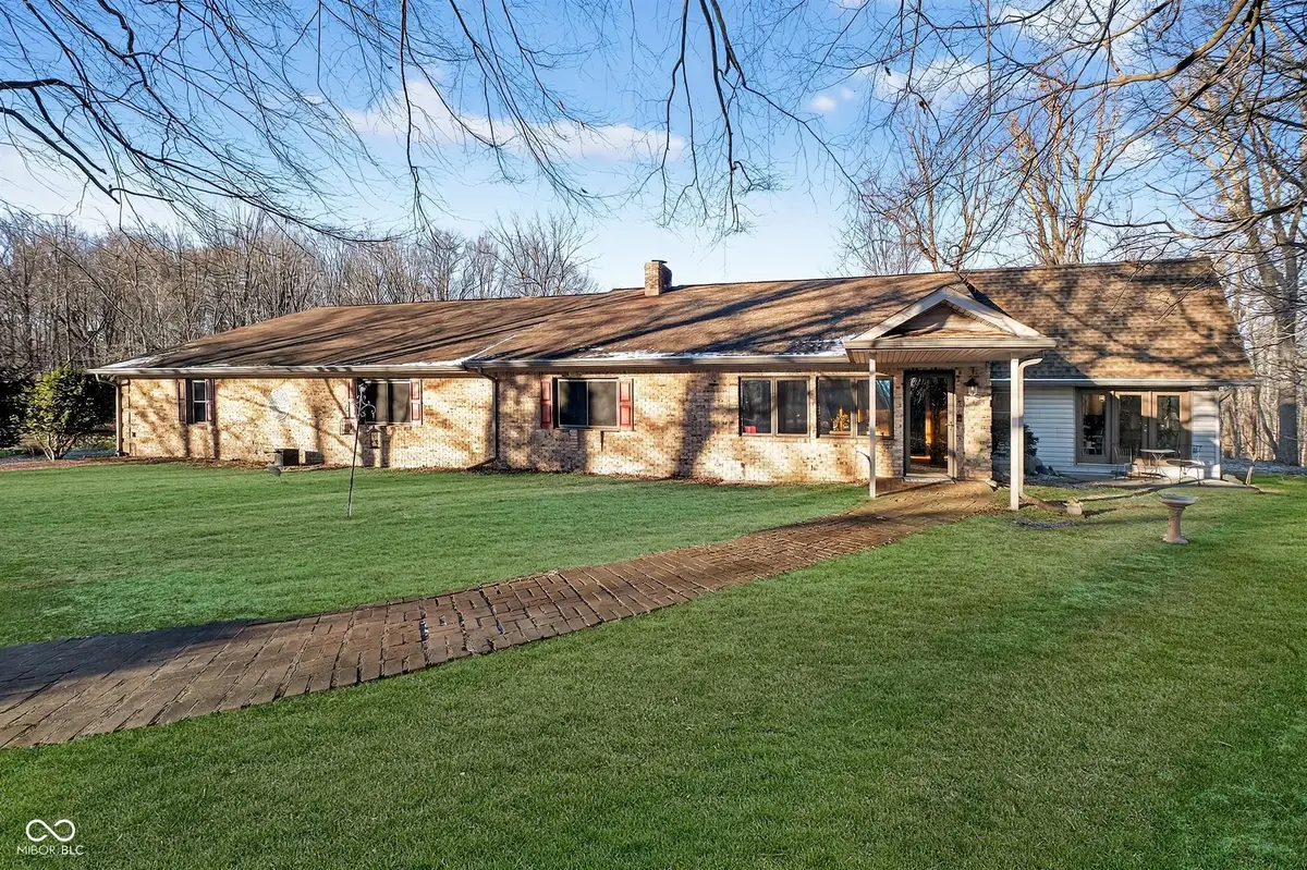 2594 E Traction Road, Crawfordsville, IN 47933 - Image #1