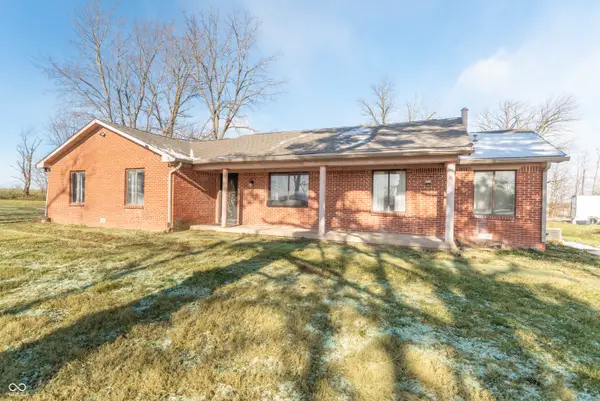 8457 E Us 40, Fillmore, IN 46128