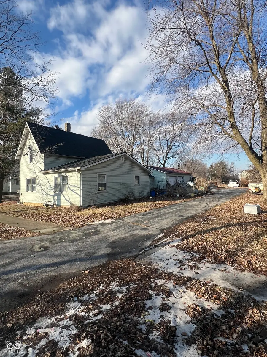 103 E 2nd Street, Converse, IN 46919 - #2