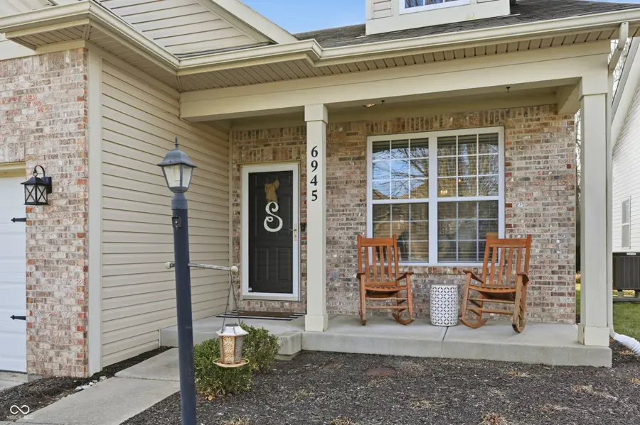 6945 Harbour Woods Overlook, Noblesville, IN 46062 - Image #3