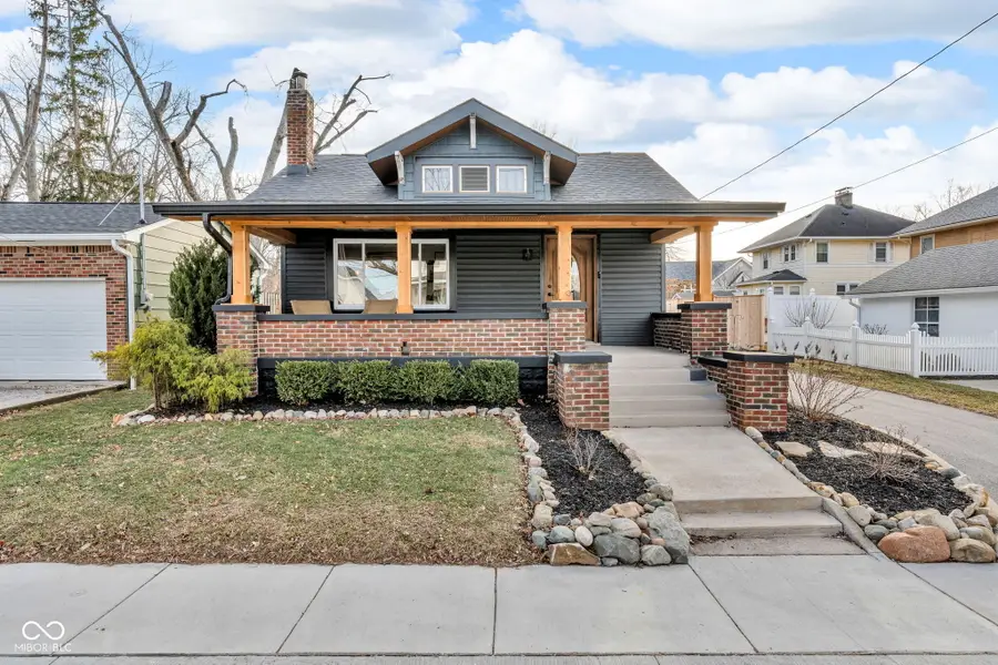 9 E College Avenue, Brownsburg, IN 46112 - Image #2