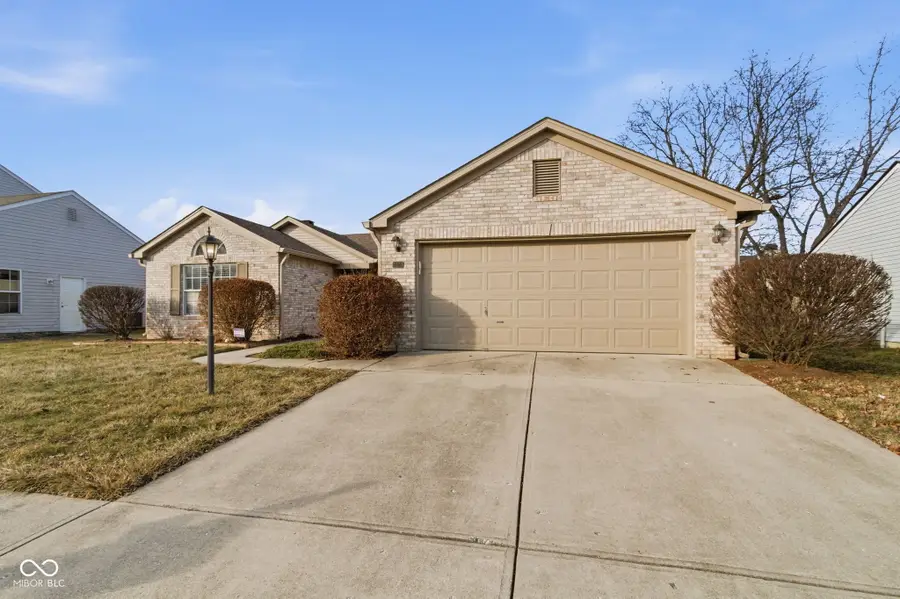 6426 Meadowfield Drive, Indianapolis, IN 46235 - Image #3