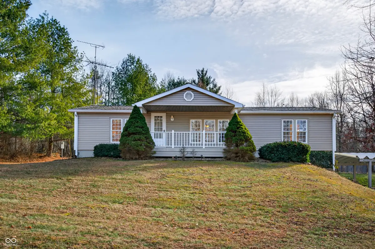 5824 S Poplar Grove Road, Columbus, IN 47201 - Image #1
