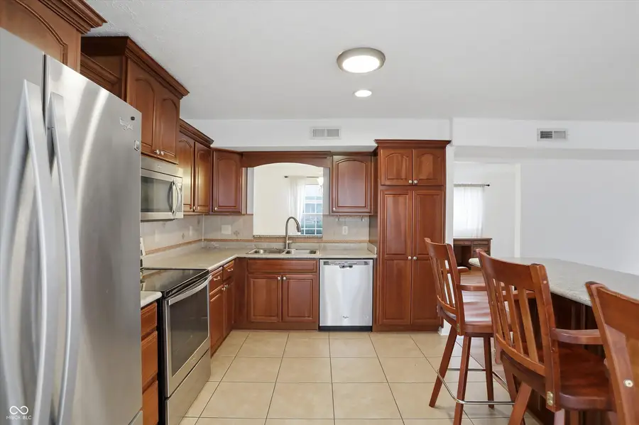 9202 Champton Drive, Indianapolis, IN 46256 - Image #2