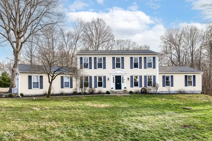 6817 W Forest Brook Drive, Fountaintown, IN 46130 - #2