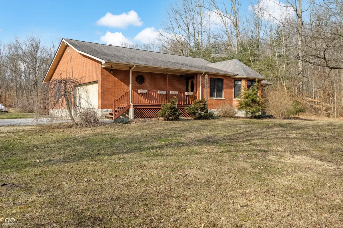 10284 S 550 W, Columbus, IN 47201 - #1