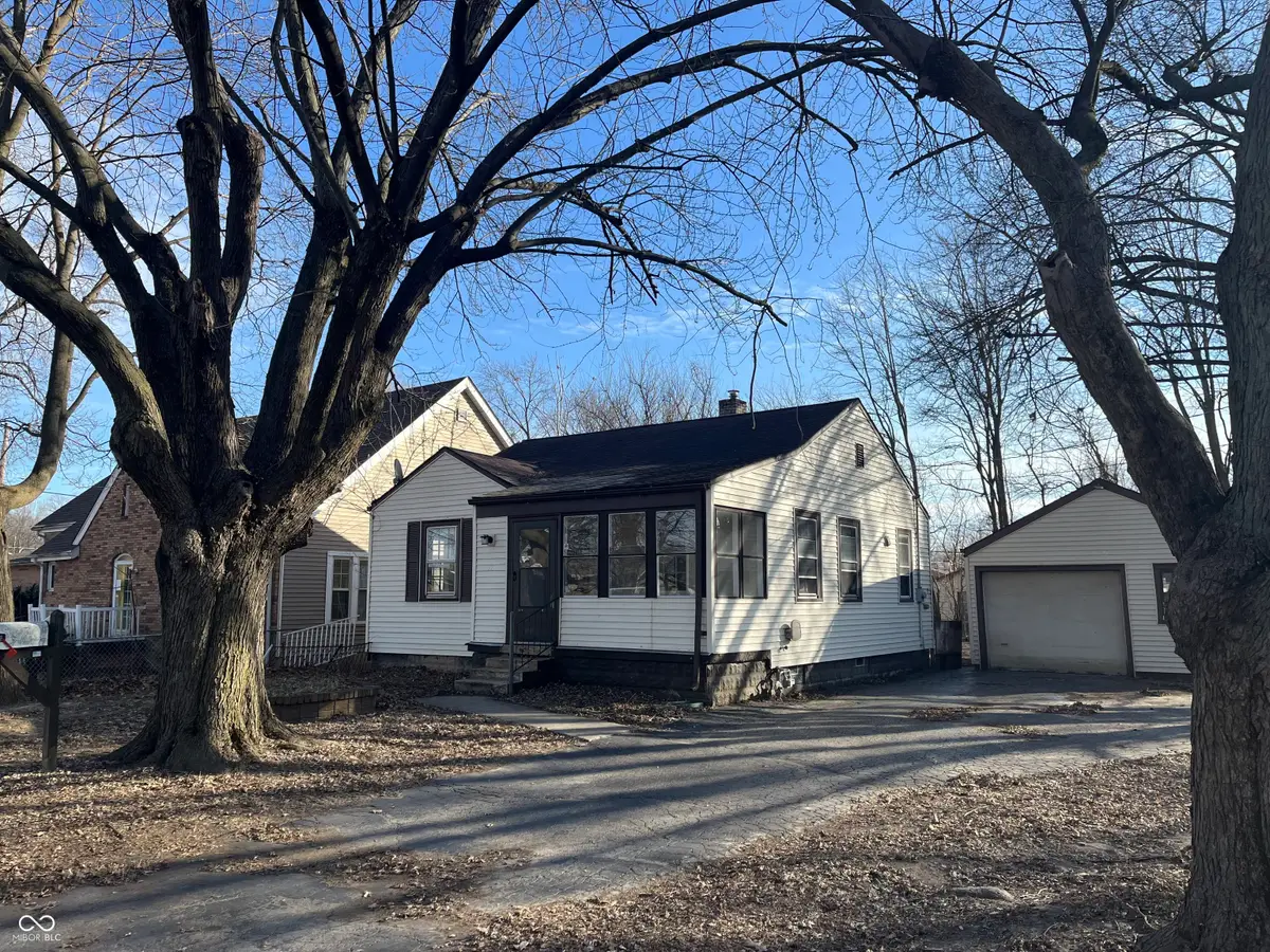 17 W 40th Street, Anderson, IN 46013 - #1
