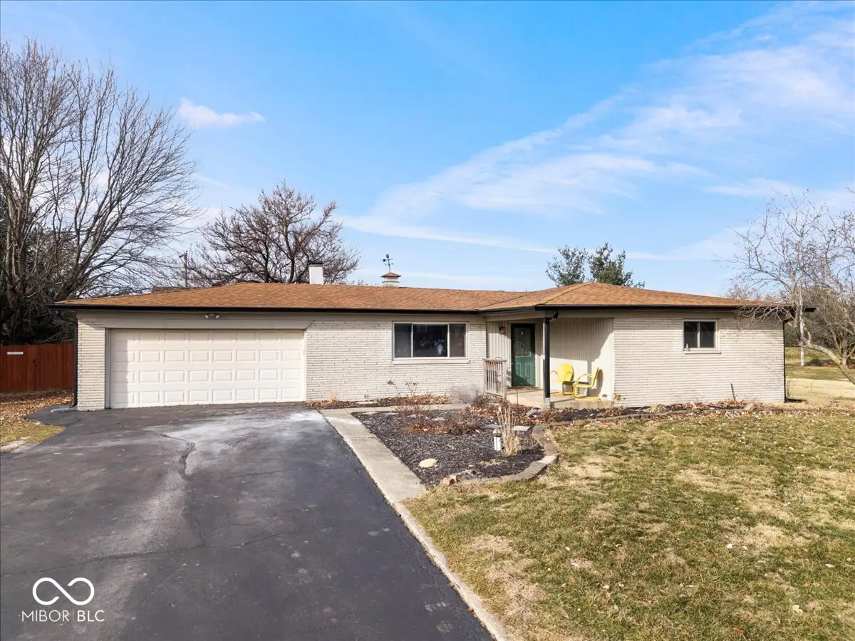 2114 N County Road 800 E, Avon, IN 46123 - #1