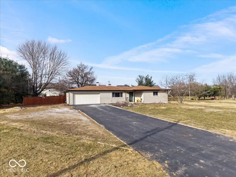 2114 N County Road 800 E, Avon, IN 46123 - #3