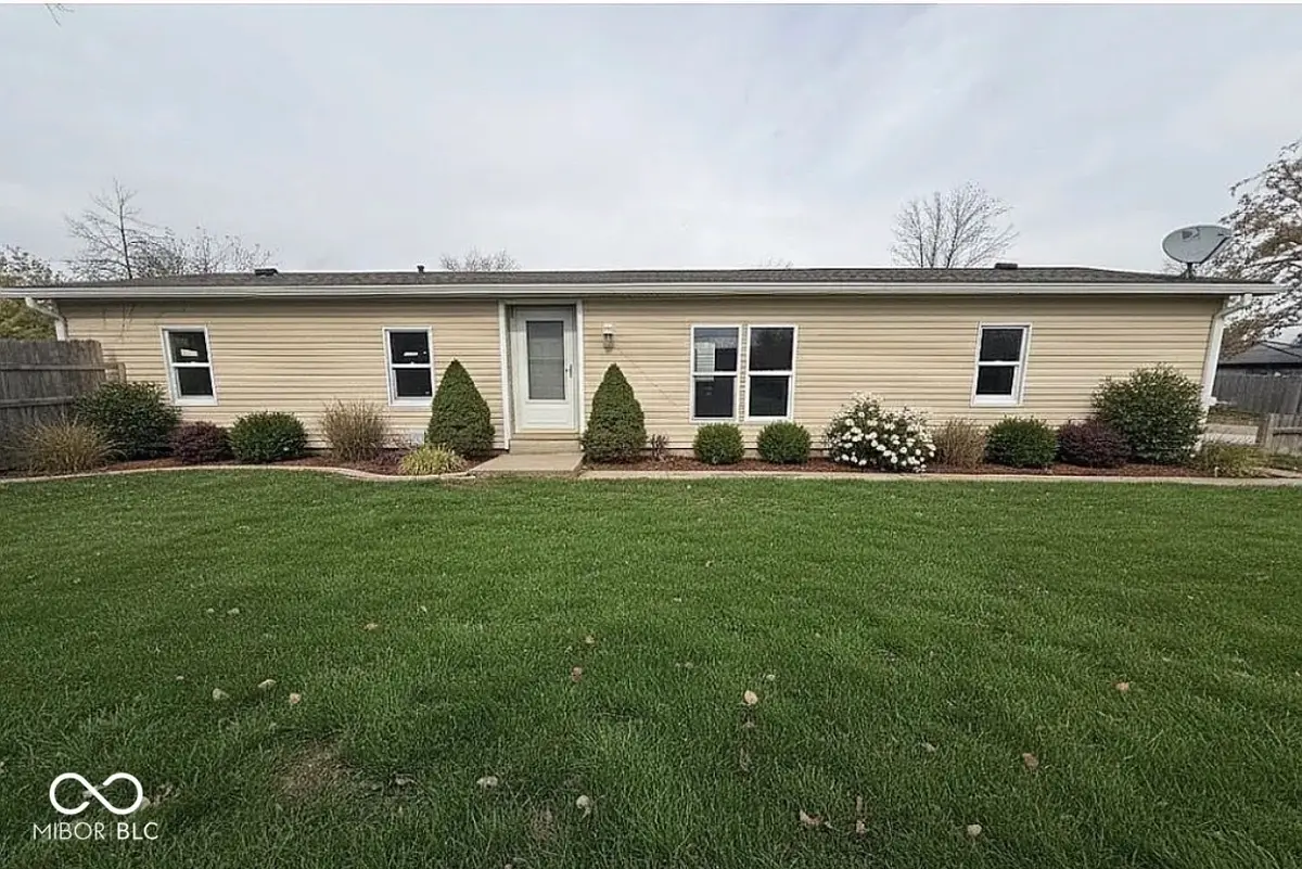 52 Fountain Lake Drive, Greenfield, IN 46140 - #1