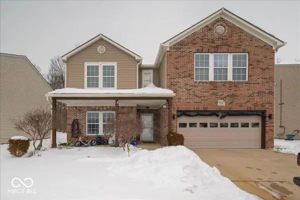 2940 Treehouse Pass, Greenwood, IN 46143