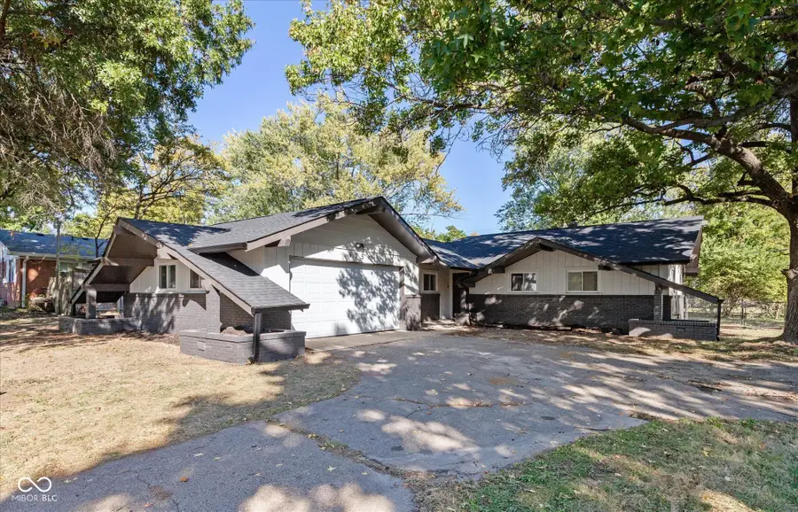 975 Burbank Road, Indianapolis, IN 46219 - Image #2