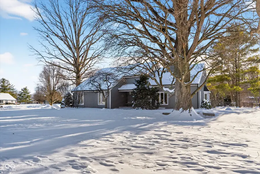 2020 S Oakwood Drive, New Palestine, IN 46163 - #3