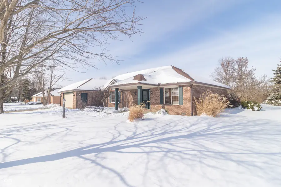 166 W Woodland Drive, Pendleton, IN 46064 - #2