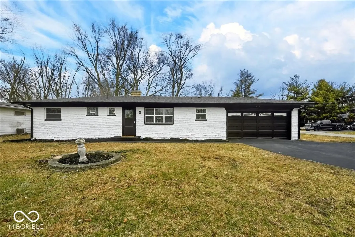 1050 E 106th Street E, Carmel, IN 46280 - #1