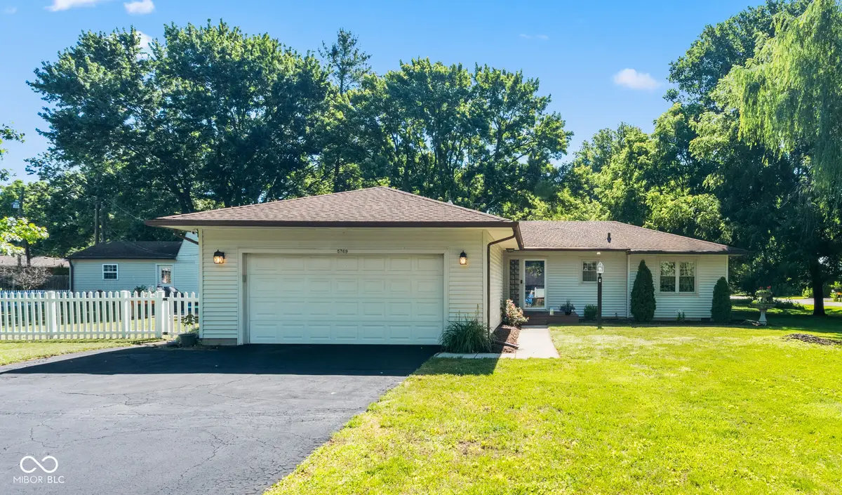5769 Henderson Drive, Brownsburg, IN 46112 - #1