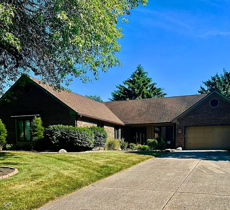 4335 W Hunters Ridge Lane, Greenwood, IN 46143 - #2