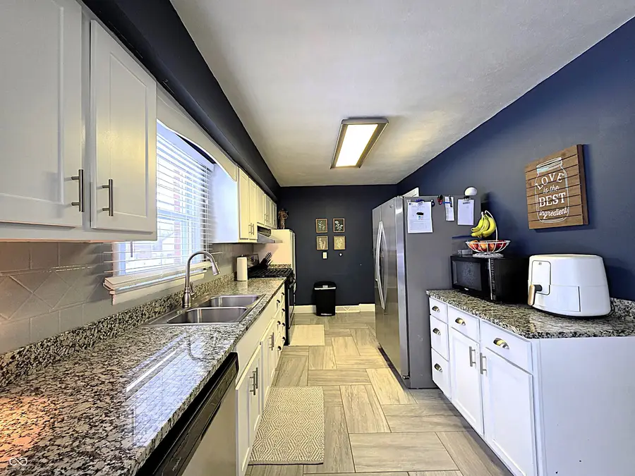 256 E County Road 200 S, Danville, IN 46122 - #3