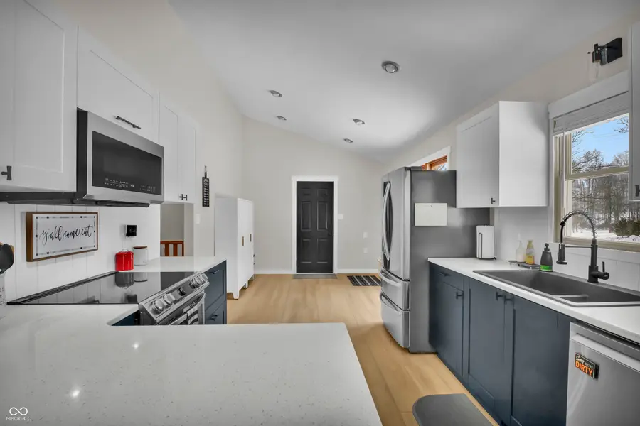 1405 E County Road 100 S, North Vernon, IN 47265 - #3