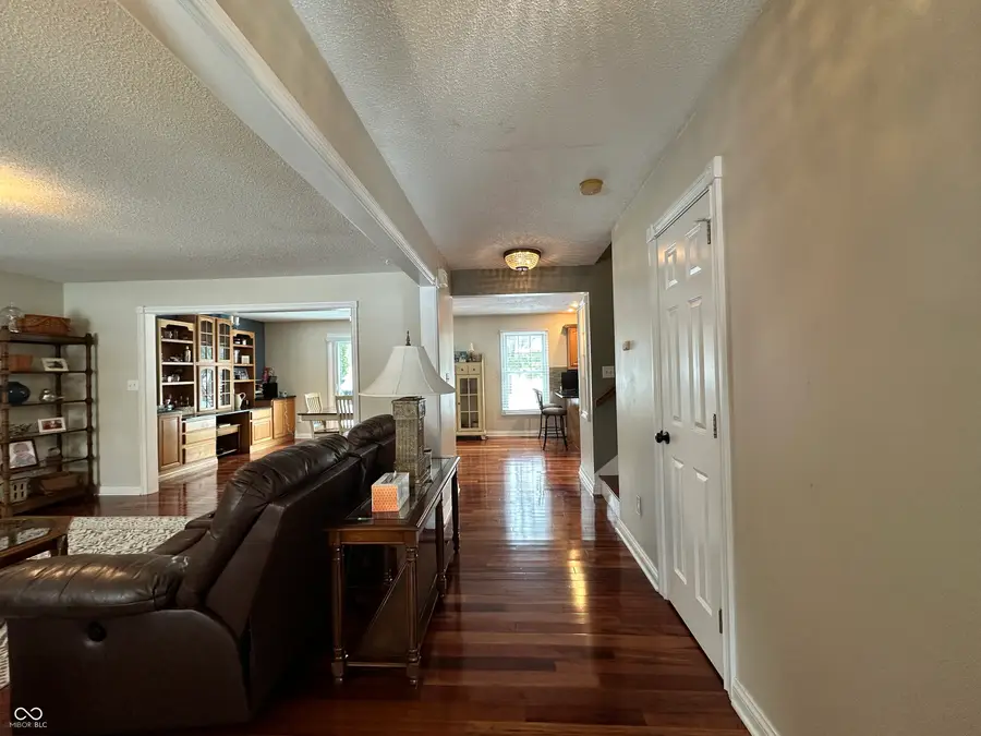 1552 W Foxcliff Drive S, Martinsville, IN 46151 - #2