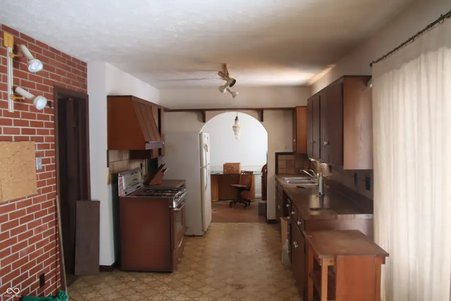 953 S Morristown Pike, Greenfield, IN 46140 - #3