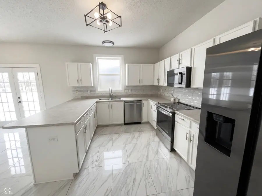 9445 Treyburn Lakes Drive, Indianapolis, IN 46229 - #2