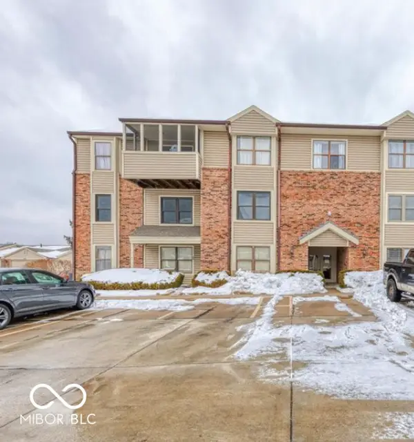 1763 Wellesley Lane #2A, Indianapolis, IN 46219