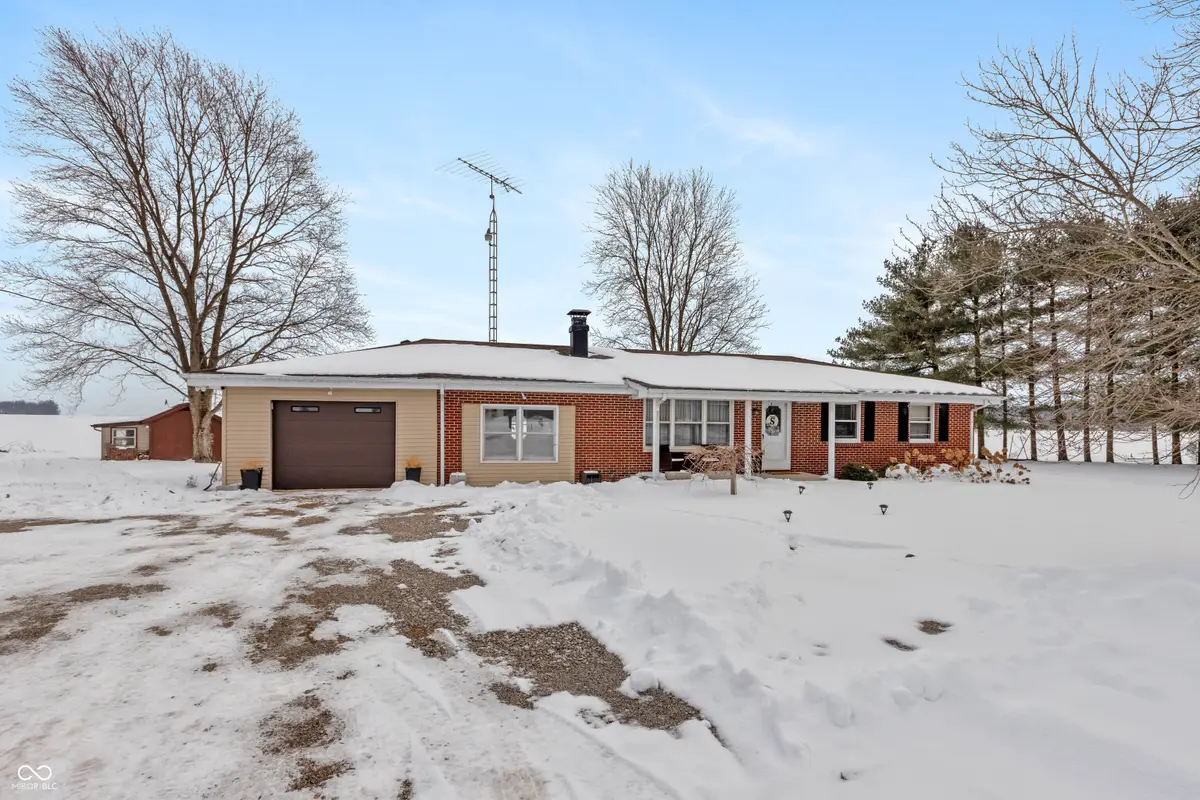 5721 S County Road 550 E, Crothersville, IN 47229 - #1