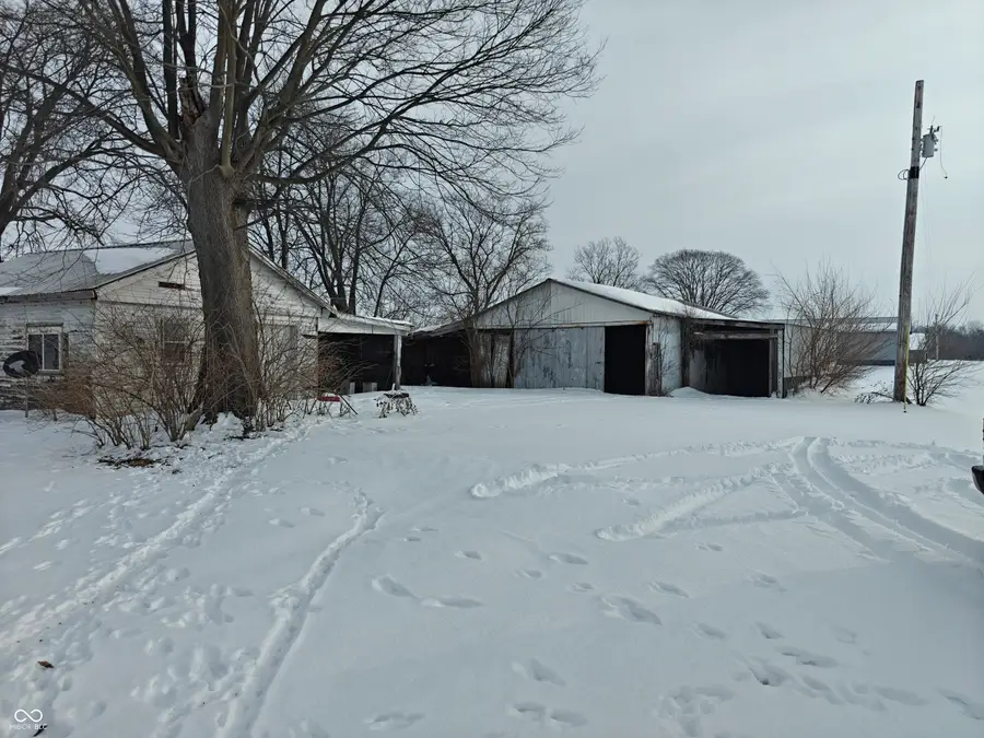 696 E 600 S, Shelbyville, IN 46176 - #2