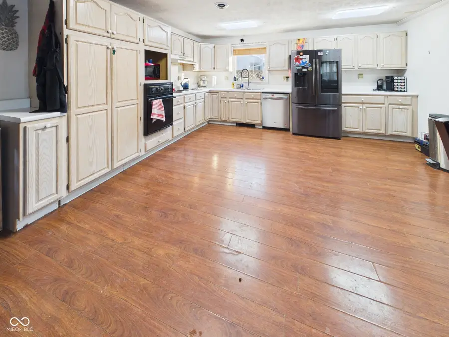 201 N Greenbriar Road, Muncie, IN 47304 - #2