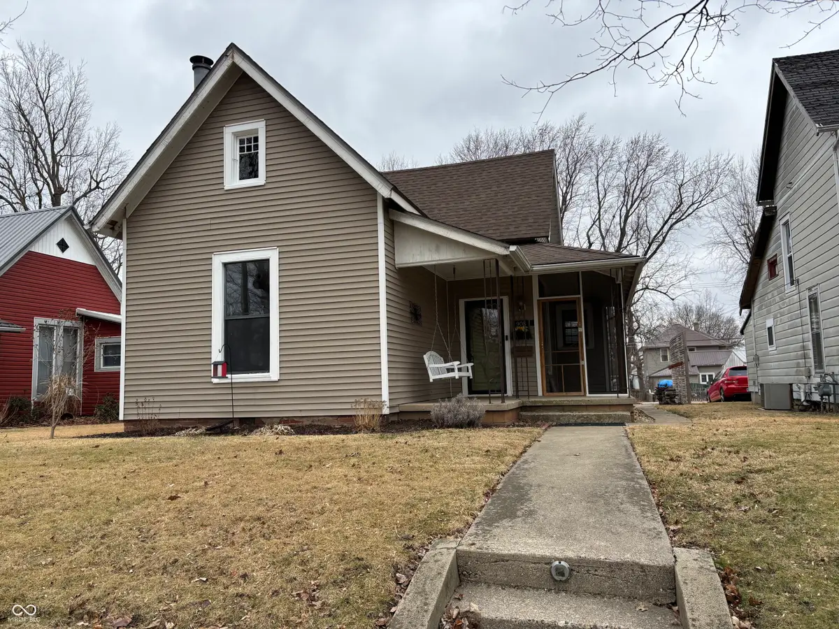 908 W Pike Street, Crawfordsville, IN 47933 - #1