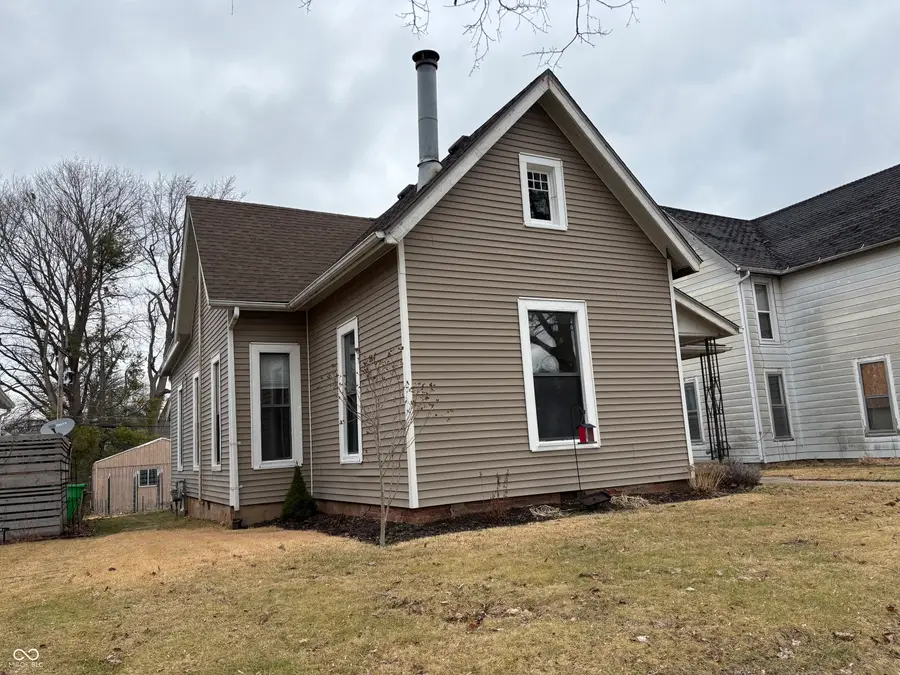 908 W Pike Street, Crawfordsville, IN 47933 - #3