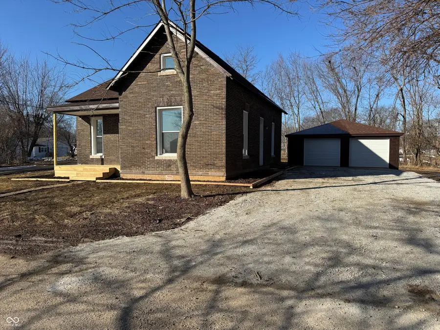 606 S Perry Street, Veedersburg, IN 47987 - #2