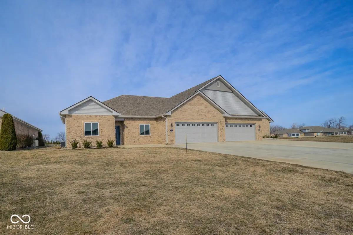 425 Janis Avenue, Pendleton, IN 46064 - #1