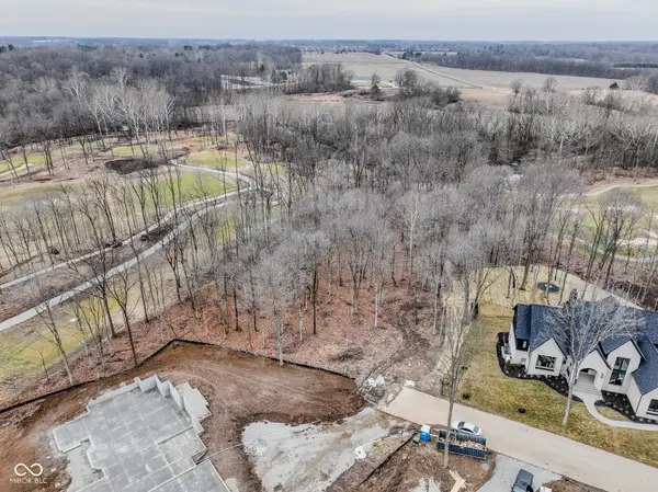 10360 Somerford Ridge, Zionsville, IN 46077